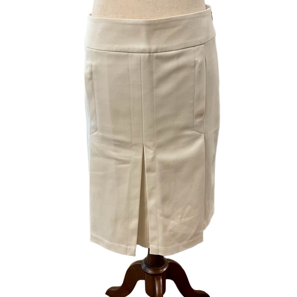 Akris Punto Soft Cream Pleated Skirt - Picture 2 of 13